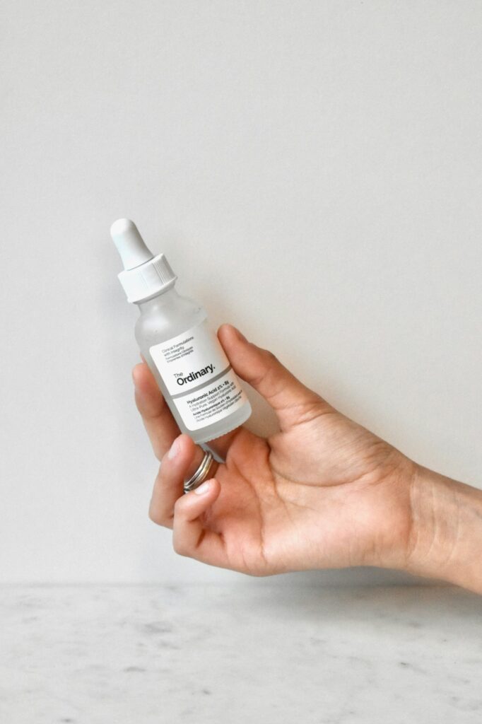 Minimalisticka-njega-koze-i-kose