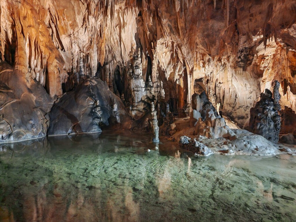 cerovacke_spilje_velebit
